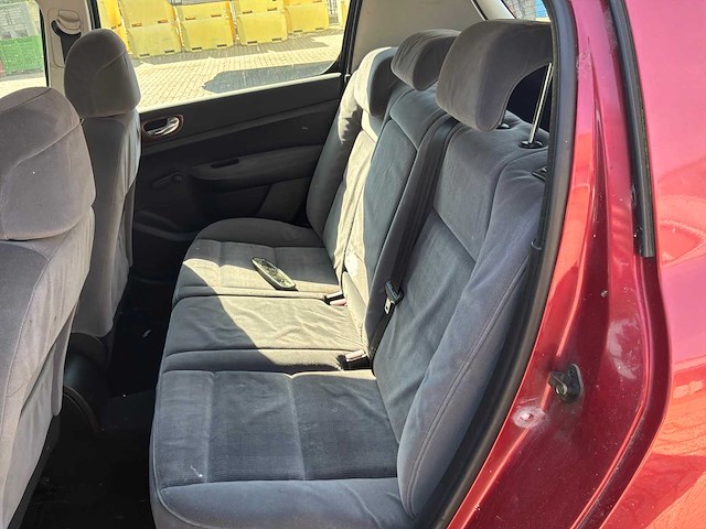 2002 peugeot 307 1.6-16v xt personenauto - afbeelding 24 van  33