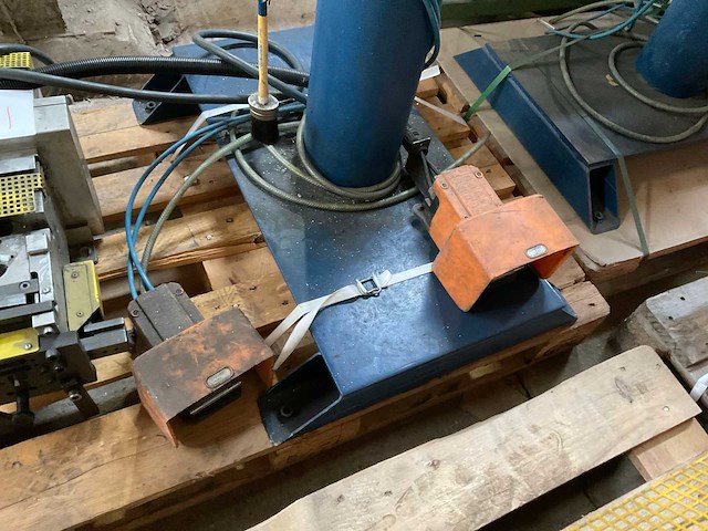 2002 presta eisele 27/1048000 umbau aluminium profiel ponsmachine met toebehoren - afbeelding 10 van  14