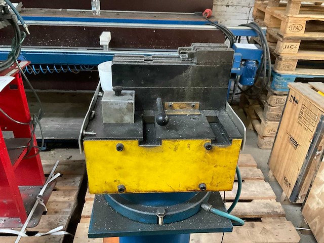 2002 presta eisele 27/1048000 umbau aluminium profiel ponsmachine met toebehoren - afbeelding 14 van  14