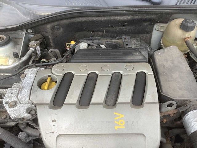 2002 renault clio 1.6-16v dynamique personenauto - afbeelding 6 van  15