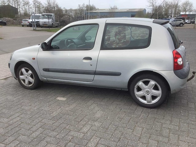 2002 renault clio 1.6-16v dynamique personenauto - afbeelding 10 van  15
