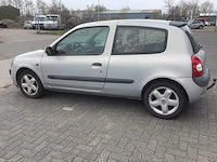 2002 renault clio 1.6-16v dynamique personenauto - afbeelding 10 van  15