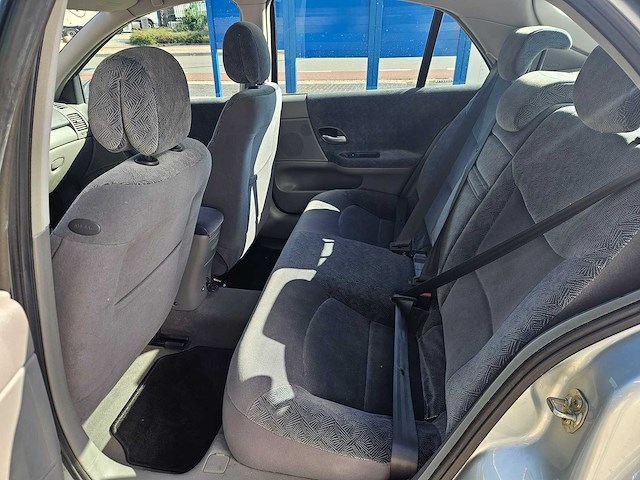 2002 renault laguna 1.8-16v expression personenauto - afbeelding 3 van  17