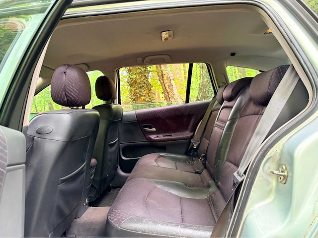 2002 renault laguna grand tour lpg 1.8-16v expression personenauto - afbeelding 13 van  14