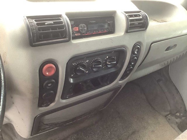 2002 renault master bedrijfswagen - afbeelding 1 van  1
