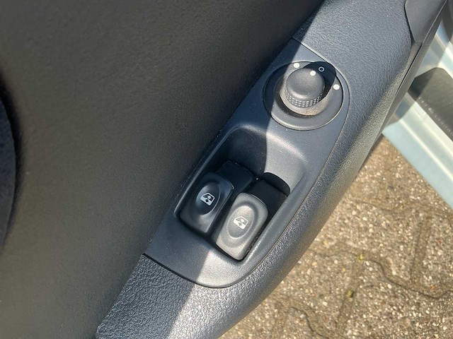 2002 renault mégane cabrio 1.6-16v sport way personenauto - afbeelding 4 van  24