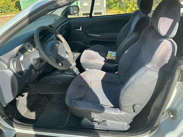 2002 renault mégane cabrio 1.6-16v sport way personenauto - afbeelding 5 van  24