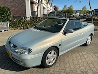 2002 renault mégane cabrio 1.6-16v sport way personenauto - afbeelding 1 van  24
