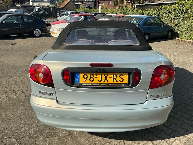 2002 renault mégane cabrio 1.6-16v sport way personenauto - afbeelding 20 van  24