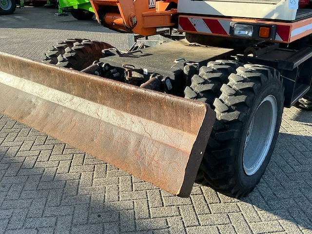 2002 schaeff hml22 banden graafmachine - afbeelding 2 van  28