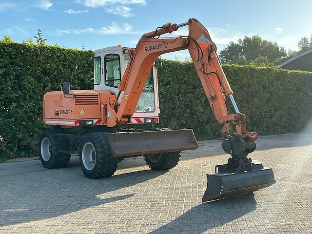 2002 schaeff hml22 banden graafmachine - afbeelding 12 van  28