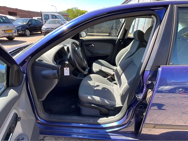 2002 seat ibiza 1.4-16v signo personenauto - afbeelding 31 van  31