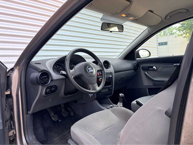 2002 seat ibiza airco 1.2-12v signo personenauto - afbeelding 9 van  10