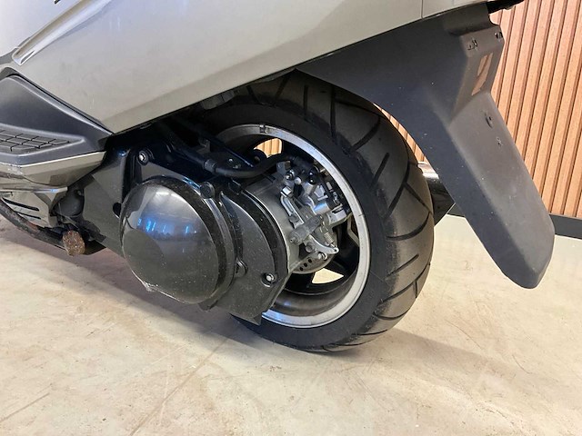 2002 suzuki burgman 400 motorscooter - afbeelding 3 van  23