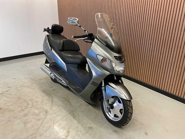 2002 suzuki burgman 400 motorscooter - afbeelding 21 van  23