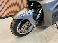 2002 suzuki burgman 400 motorscooter - afbeelding 23 van  23
