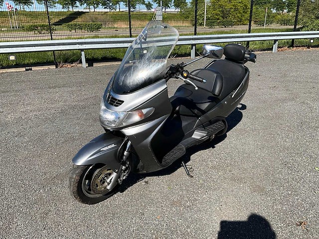 2002 suzuki burgman 400 motorscooter - afbeelding 1 van  19