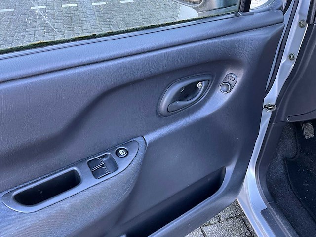 2002 suzuki wagon r 1.3 personenauto 77-lf-xh - afbeelding 9 van  35