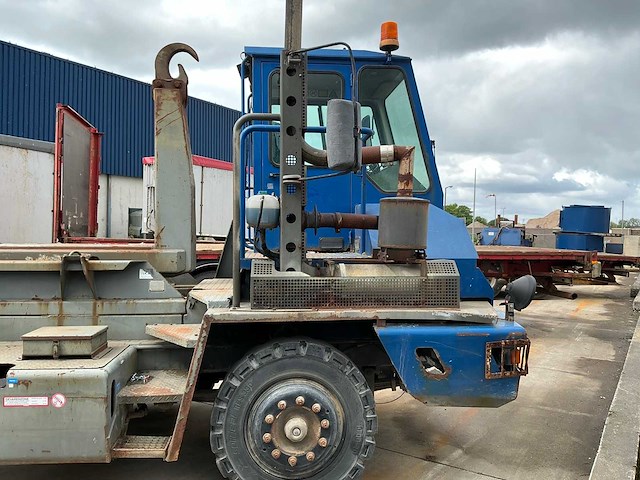 2002 terberg yt180 haakarmvrachtwagen - afbeelding 16 van  22