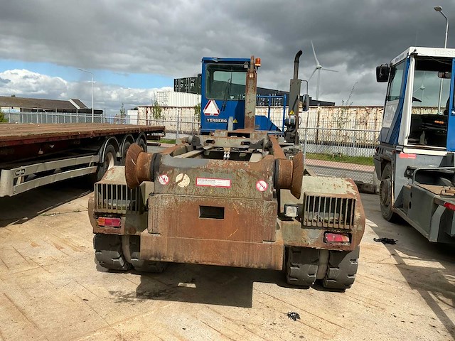 2002 terberg yt180 haakarmvrachtwagen - afbeelding 19 van  22