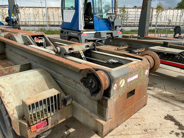 2002 terberg yt180 haakarmvrachtwagen - afbeelding 21 van  22