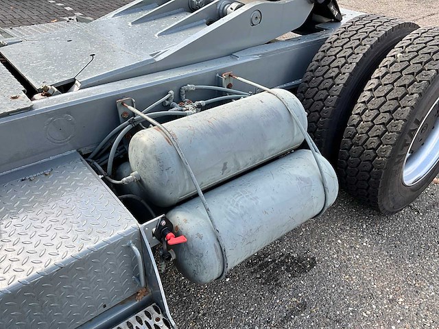 2002 terberg yt220 rangeertrekker - afbeelding 7 van  29