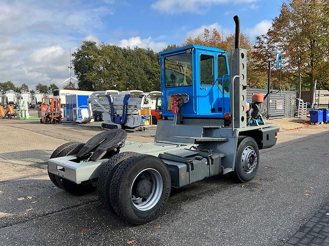 2002 terberg yt220 rangeertrekker - afbeelding 26 van  29