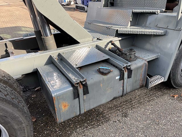 2002 terberg yt220 rangeertrekker - afbeelding 6 van  14