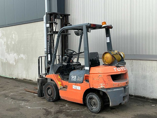 2002 toyota 42-4fgf25 vorkheftruck - afbeelding 8 van  13