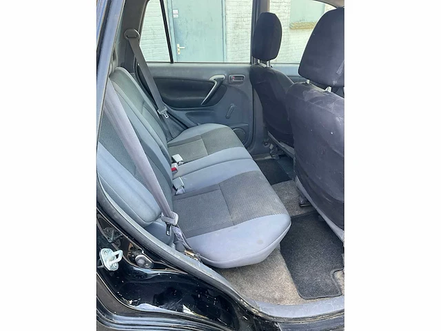 2002 toyota rav4 2.0-16v vvt-i luna personenauto 4x4 - afbeelding 13 van  32