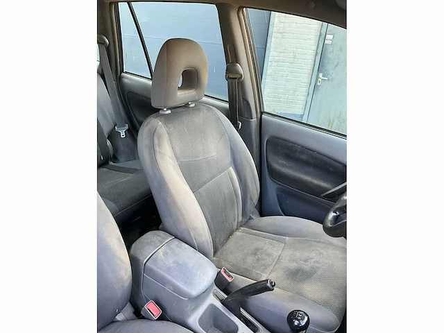2002 toyota rav4 2.0-16v vvt-i luna personenauto 4x4 - afbeelding 16 van  32
