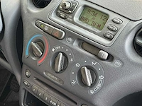 2002 toyota yaris 1.3-16v airco vvt-i yorin personenauto - afbeelding 6 van  8