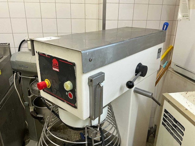 2002 varimixer björn planeetmenger - afbeelding 3 van  7