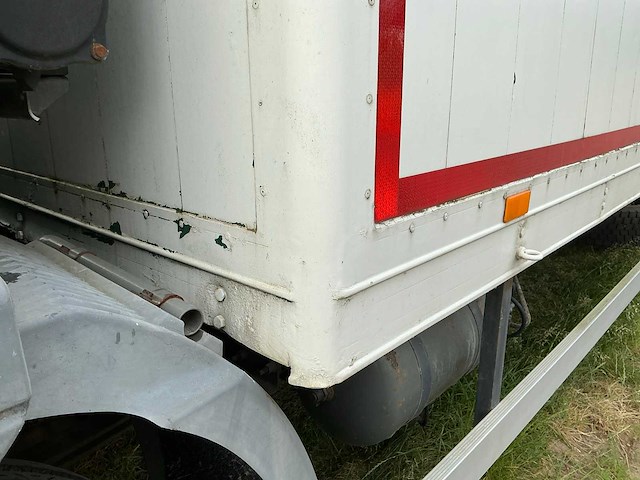 2002 volvo fl220 fl6h42r paardenvrachtwagen - afbeelding 8 van  62