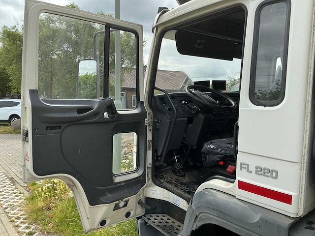 2002 volvo fl220 fl6h42r paardenvrachtwagen - afbeelding 15 van  62