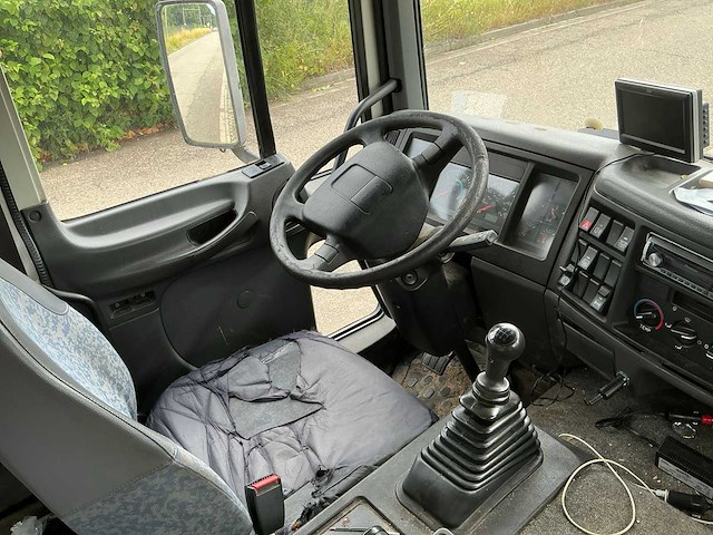 2002 volvo fl220 fl6h42r paardenvrachtwagen - afbeelding 17 van  62