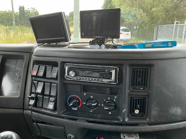 2002 volvo fl220 fl6h42r paardenvrachtwagen - afbeelding 20 van  62