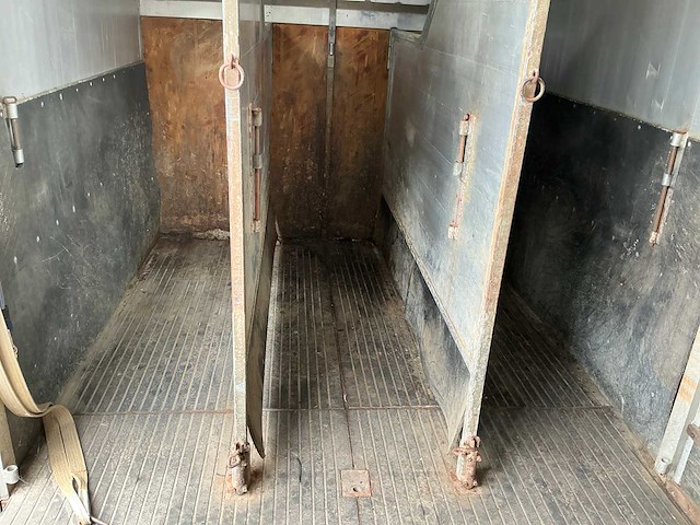 2002 volvo fl220 fl6h42r paardenvrachtwagen - afbeelding 32 van  62