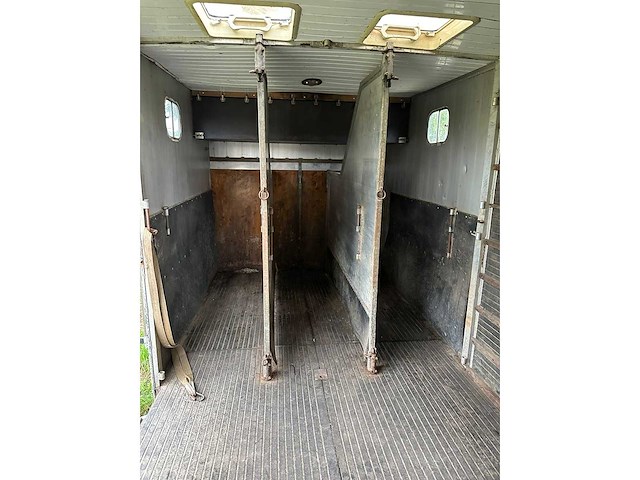 2002 volvo fl220 fl6h42r paardenvrachtwagen - afbeelding 23 van  62