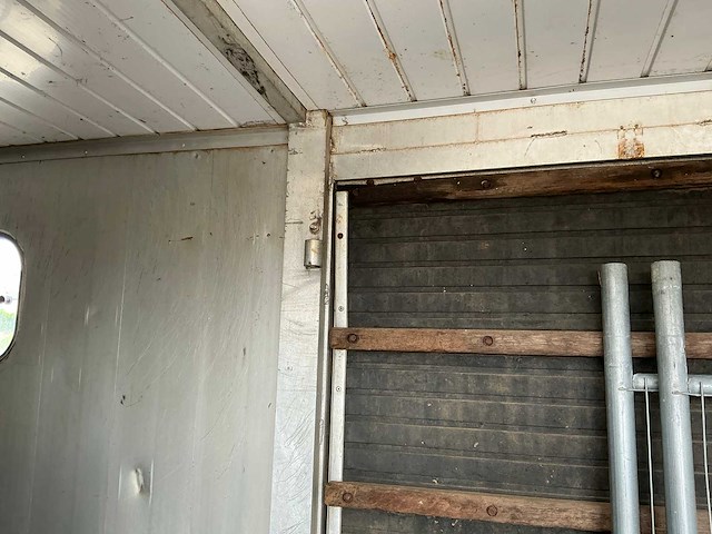 2002 volvo fl220 fl6h42r paardenvrachtwagen - afbeelding 52 van  62