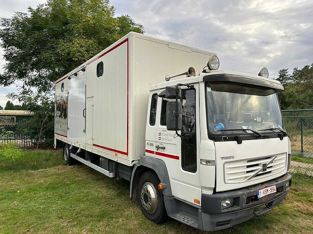 2002 volvo fl220 fl6h42r paardenvrachtwagen - afbeelding 60 van  62