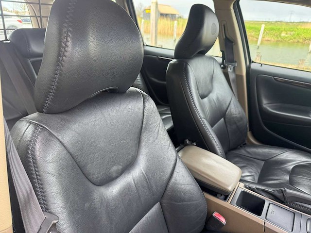 2002 volvo v70 4wd cross country 2.4 t geartr. ocean 15-hx-ls - afbeelding 2 van  24