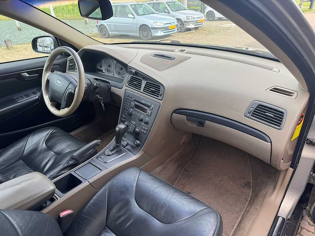 2002 volvo v70 4wd cross country 2.4 t geartr. ocean 15-hx-ls - afbeelding 21 van  24