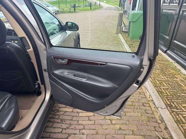 2002 volvo v70 4wd cross country 2.4 t geartr. ocean 15-hx-ls - afbeelding 3 van  13