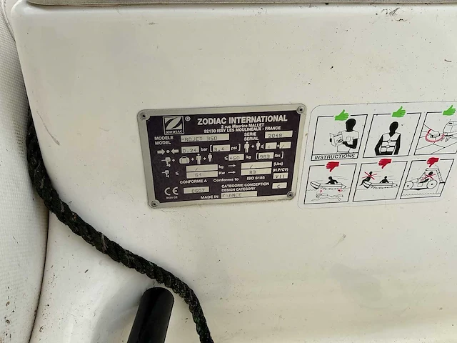 2002 zodiac projet350 jetboot - afbeelding 6 van  21