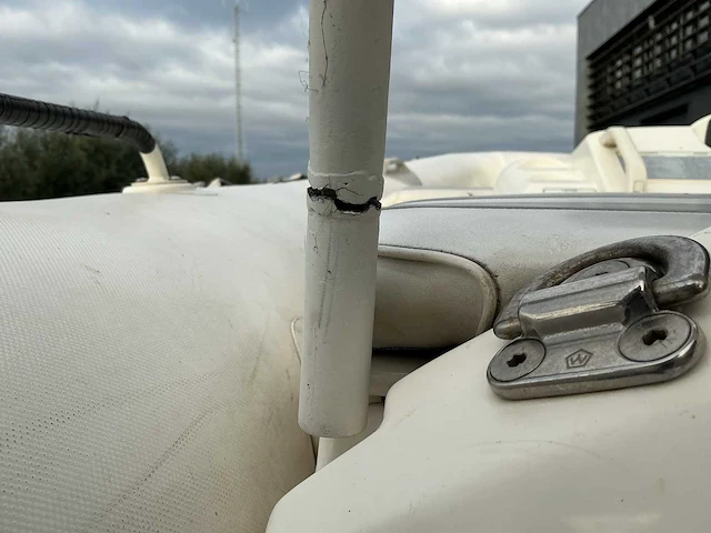 2002 zodiac projet350 jetboot - afbeelding 11 van  21