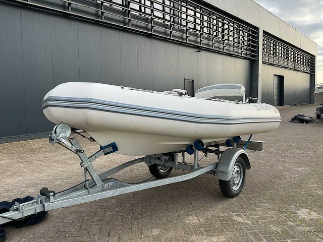 2002 zodiac projet350 jetboot - afbeelding 12 van  21