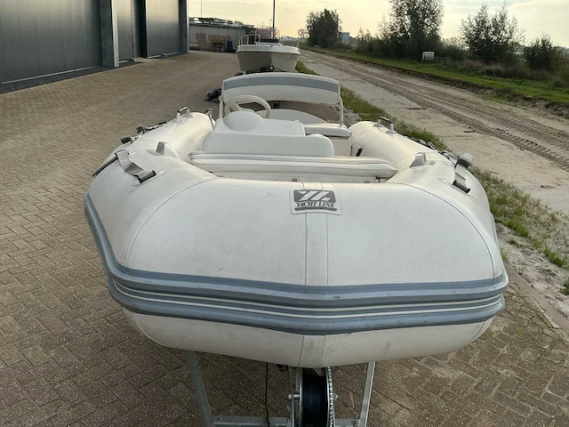 2002 zodiac projet350 jetboot - afbeelding 19 van  21