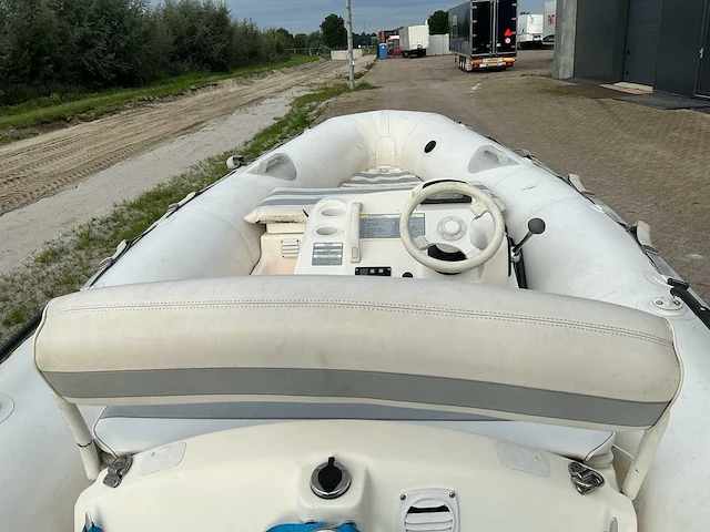 2002 zodiac projet350 jetboot - afbeelding 20 van  21