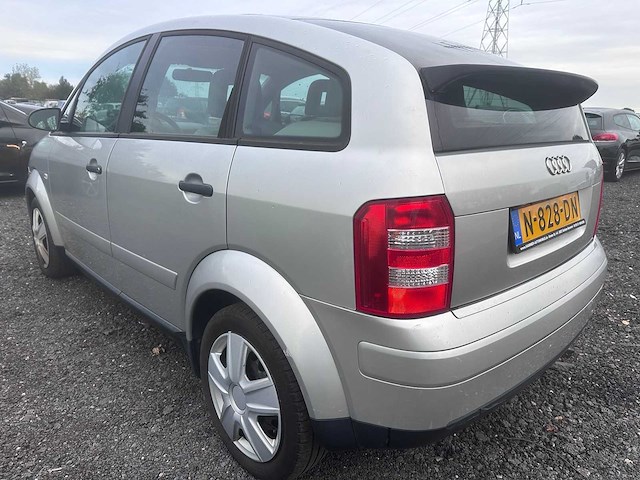 2003 - audi - a2 - 1.6 fsi - n-828-dn - afbeelding 10 van  17